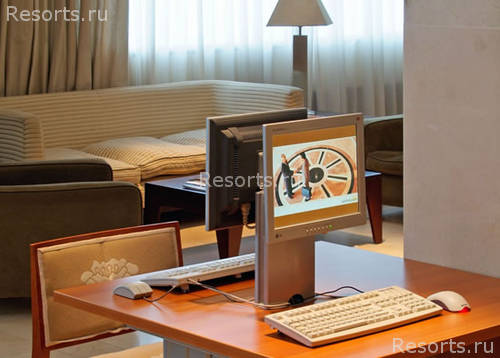 Tryp Alameda Aeropuerto 9